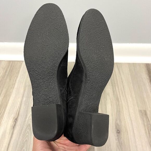 Salvatore Ferragamo Black Suede Heeled Ankle Boots in Size 9 AA (Narrow) - Picture 6 of 10